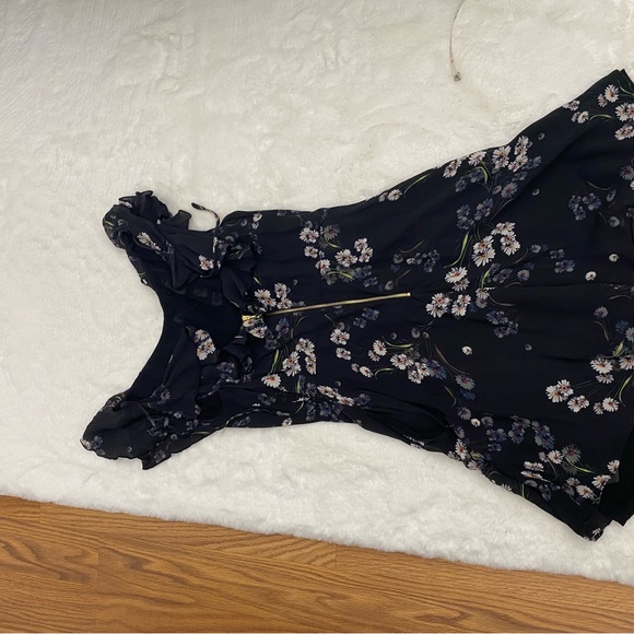 Juicy Couture Floral Flutter Sleeve Dress - Picture 3 of 8